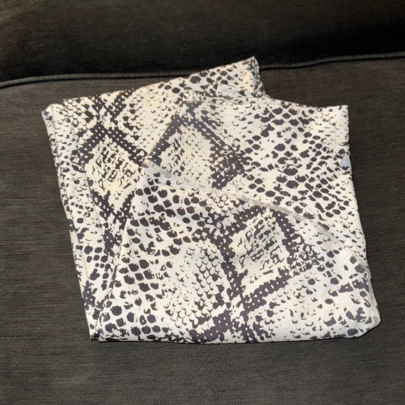 White python pattern balance athletica leggings - Picture 1 of 5